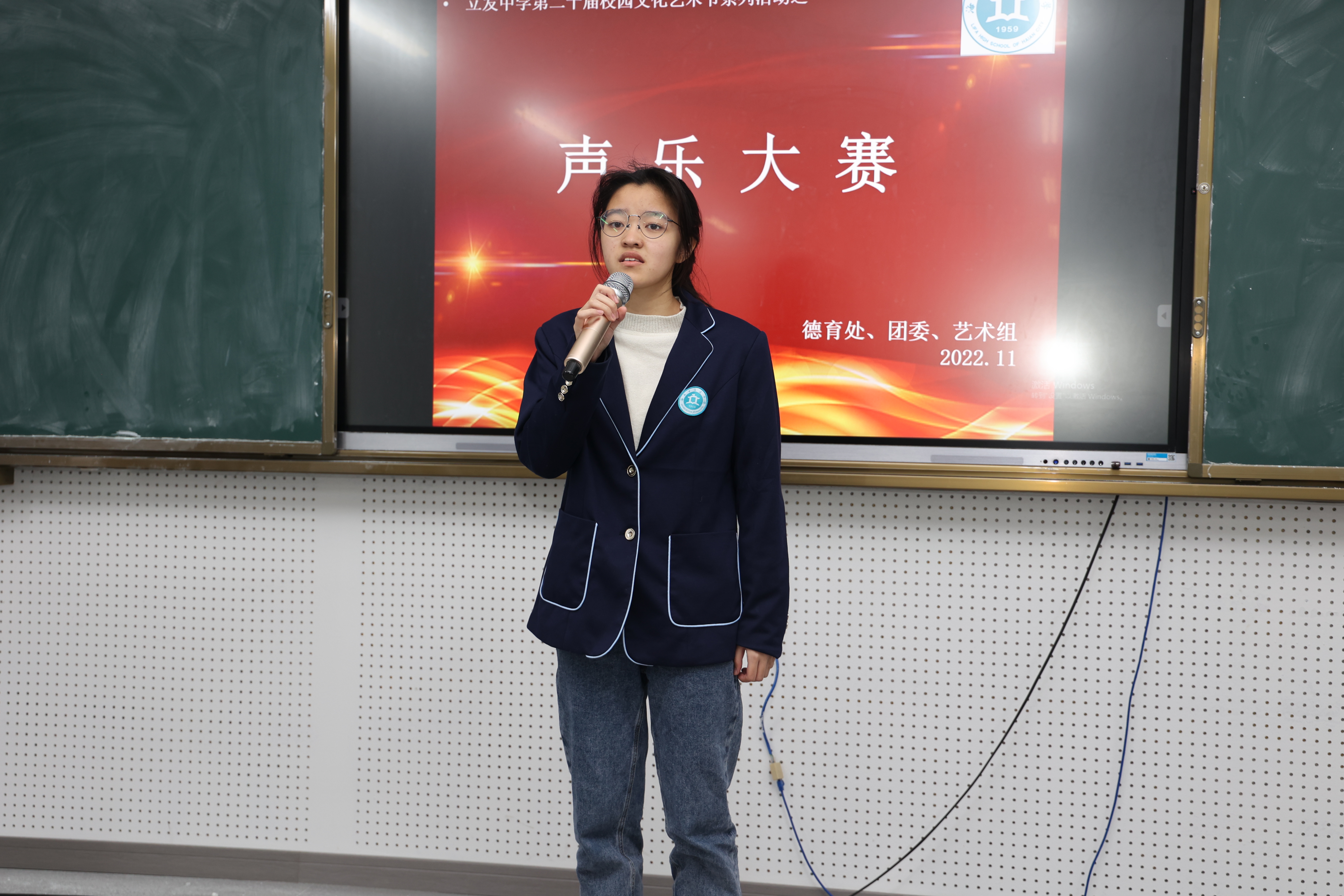 fb32efe85838442f9c7e239e53038493.jpg