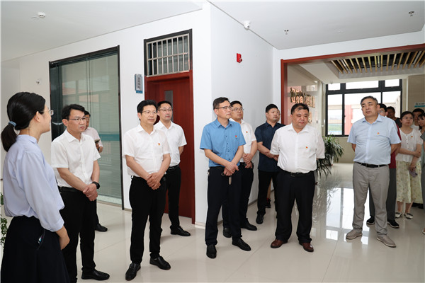 ed72cda4e29445c2ab248ff694aa2db6.jpg