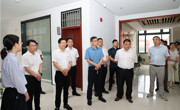 海安市经济技术开发区纪工委王启涛一行 莅临海安市立发中学调研