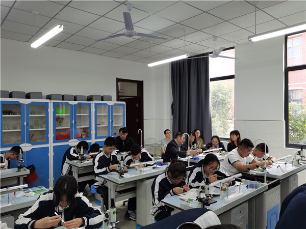 8a3605bad0a7455ea4f08908b8f187e3.jpg
