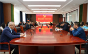 深学全会精神 冲刺全年目标 ——立发中学党总支举行十月份主题党日活动