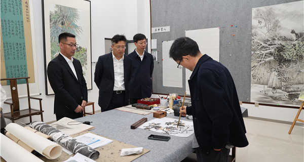 市人民政府副市长邓加忠一行调研立发中学